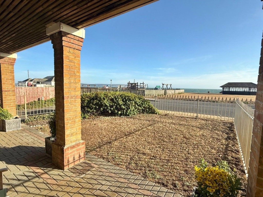 Period waterfront apartment in Lymington