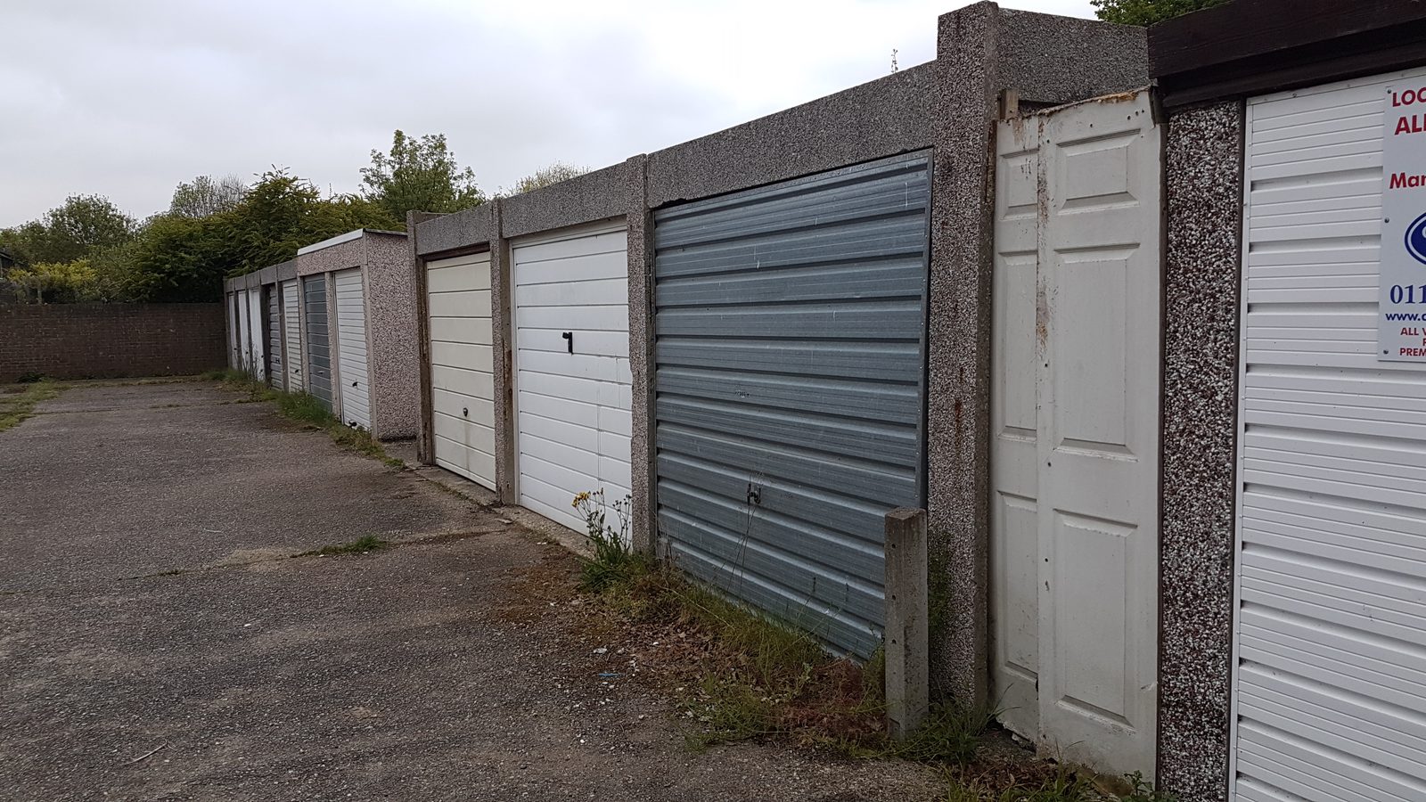 Benen-stock Road 2 (access adj 21) Staines-upon-Thames