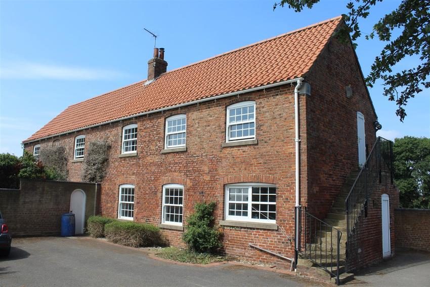 Farmhouse with an annexe, Bathrooms