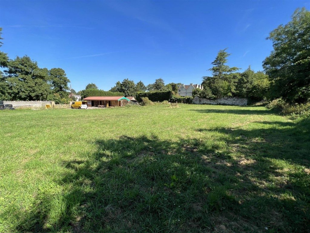 Land & Stables, Court Lane, Wick, Bristol, BS30 5RB