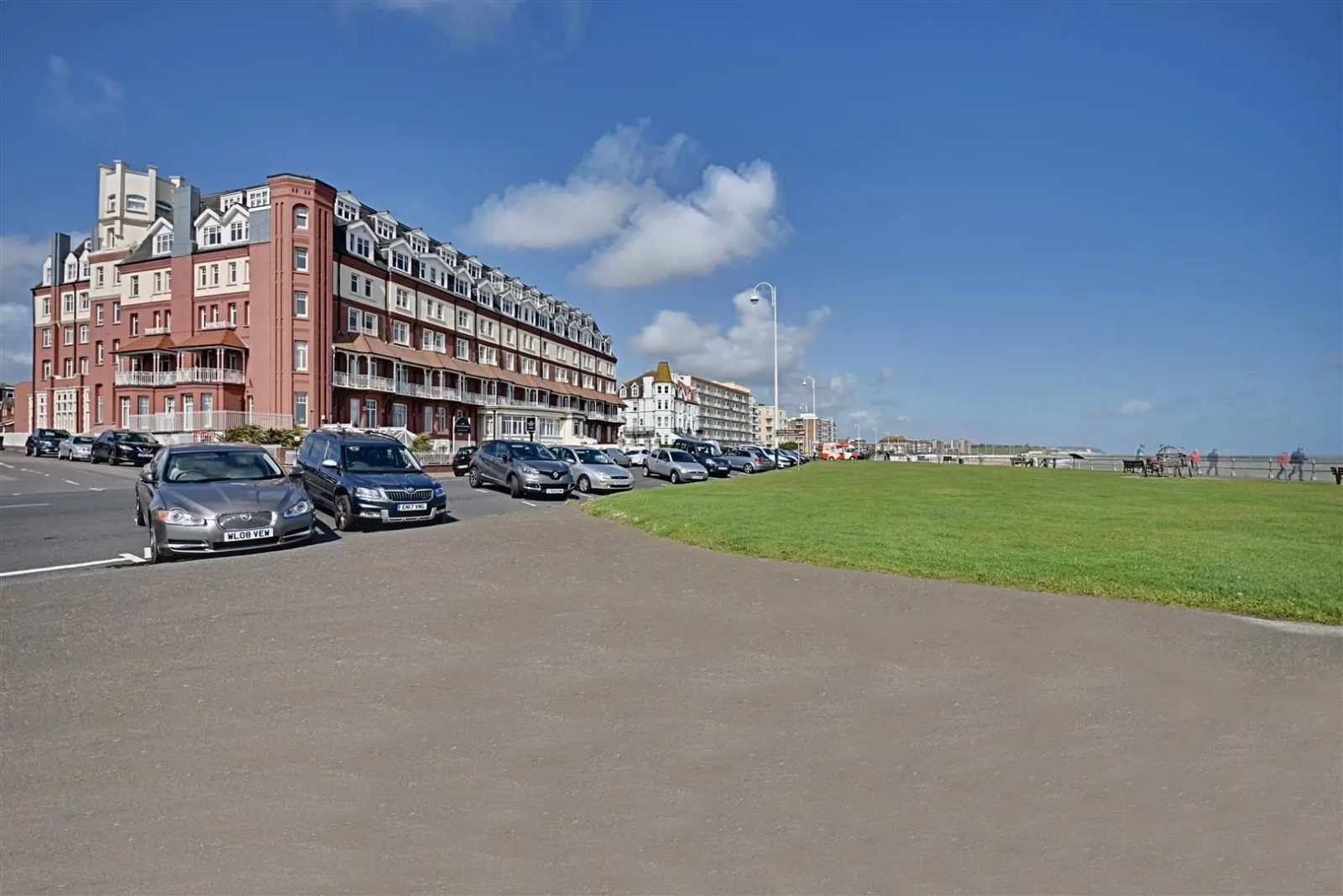 De La Warr Parade
