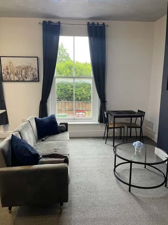 The Retreat - Quayside Serviced Apartment • 9-3 Spa Road