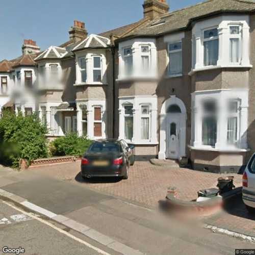 Parking Space to Rent in Ilford, IG1