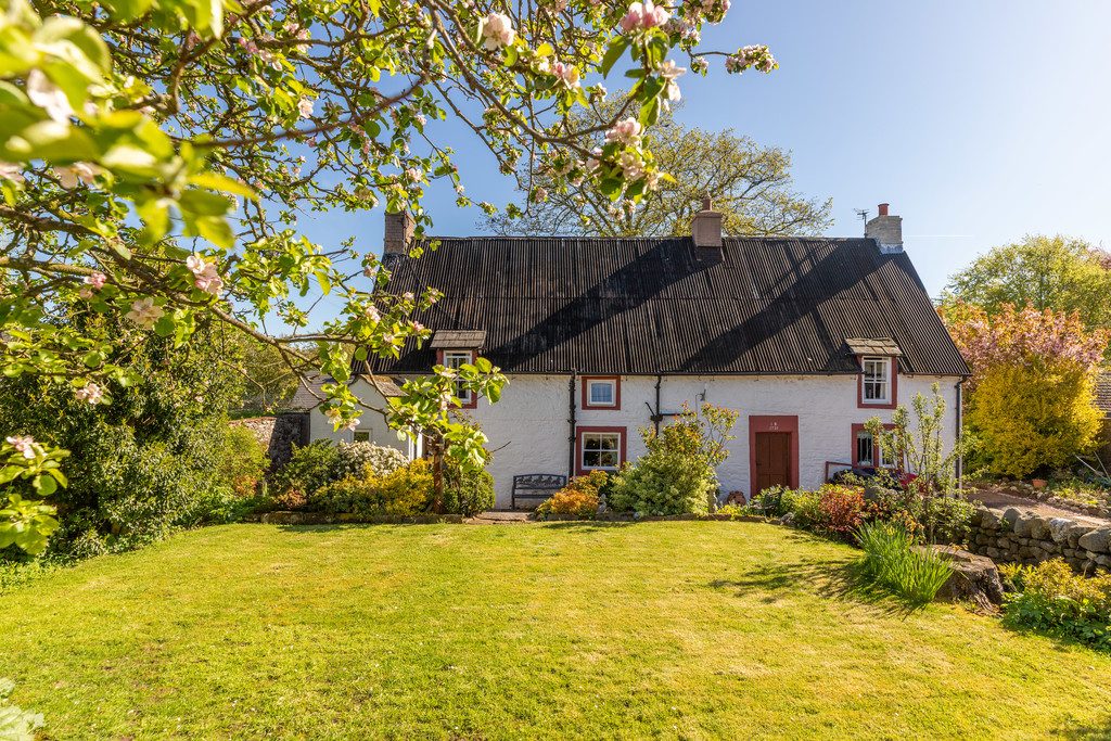 Appleby-in-Westmorland: detached house with outbuildings
