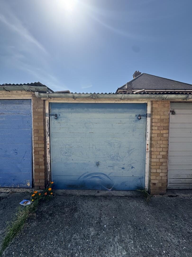 Garage at Berwood Road, Corringham