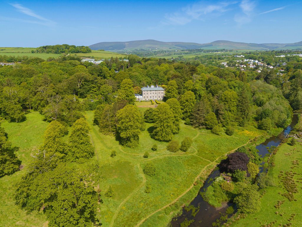 Country house in Douglas