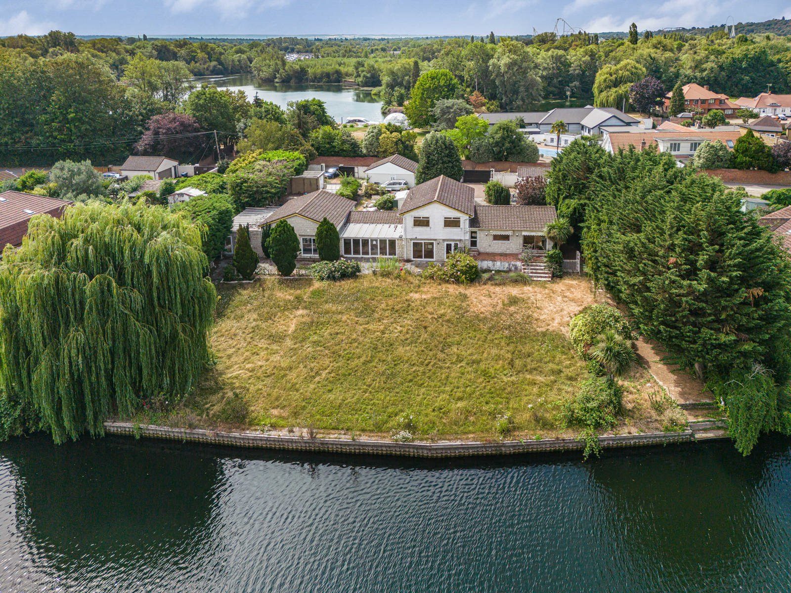 Riverside, Staines-upon-Thames, Surrey, TW18 3NH