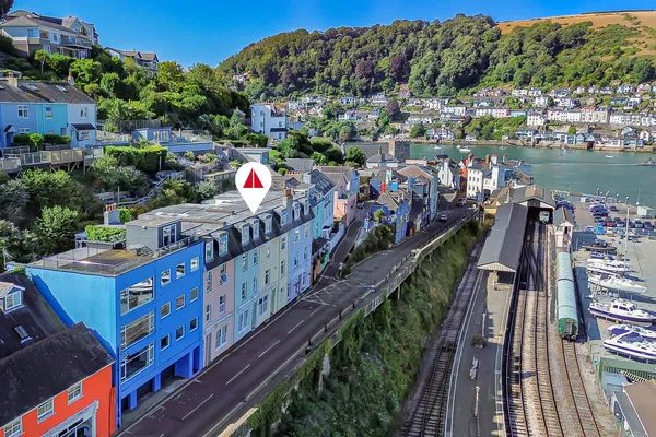 Waterfront apartment with a mooring in Kingswear