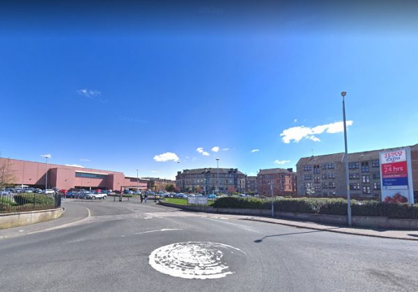 Parking at Tesco Extra Maryhill, G20