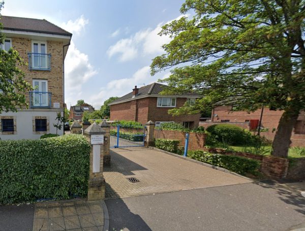Parking on Hulse Rd, SO15