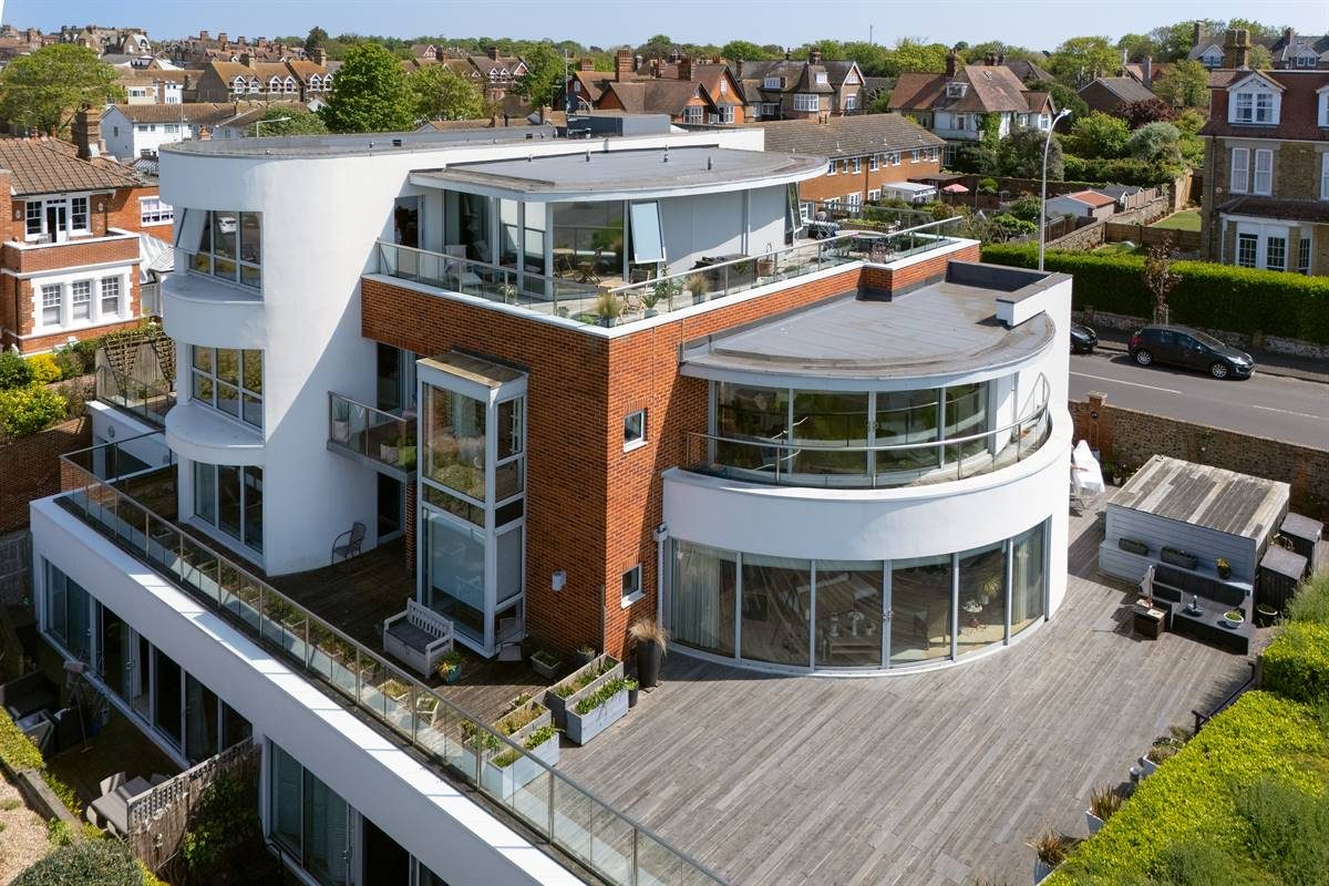 85 Sea Road, Westgate-on-Sea, CT8 8QG