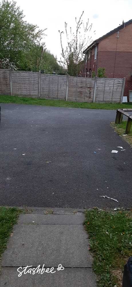 Parking Space to Rent in Oldham, OL1