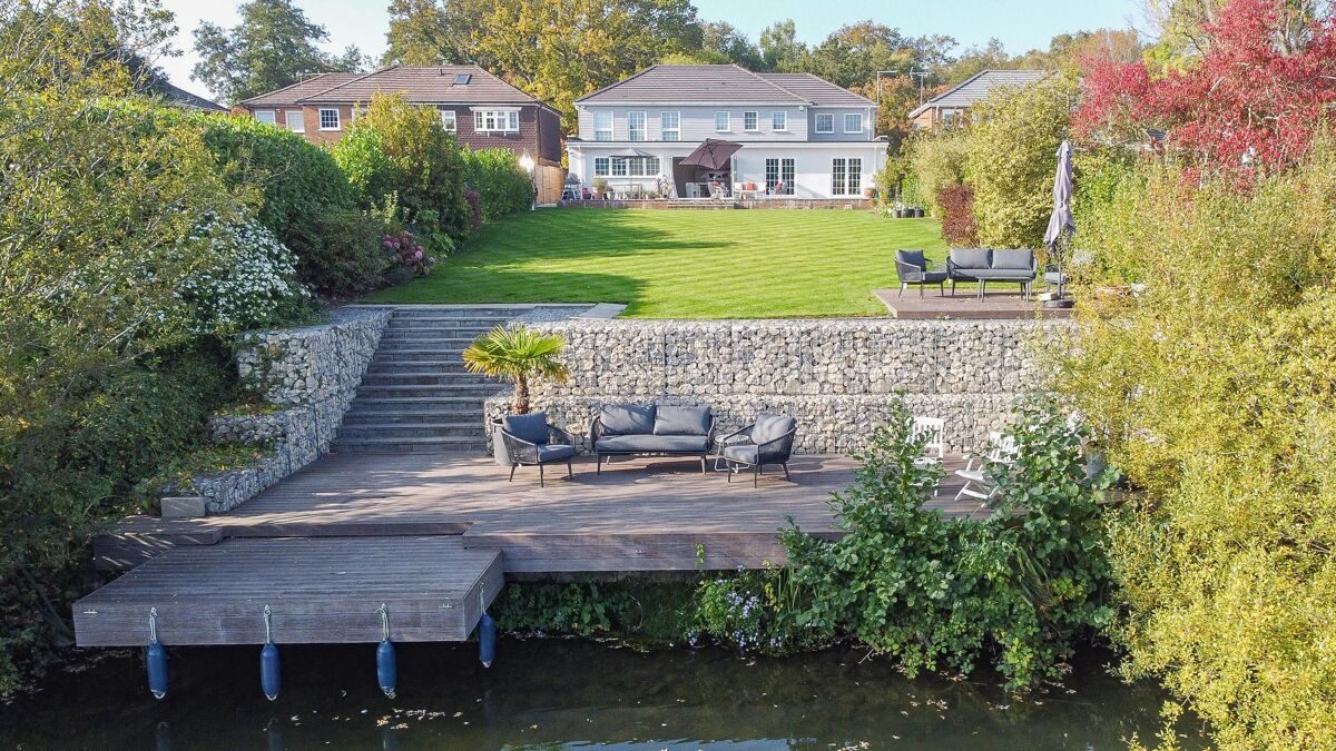 Heathfield, Cobham, Surrey KT11