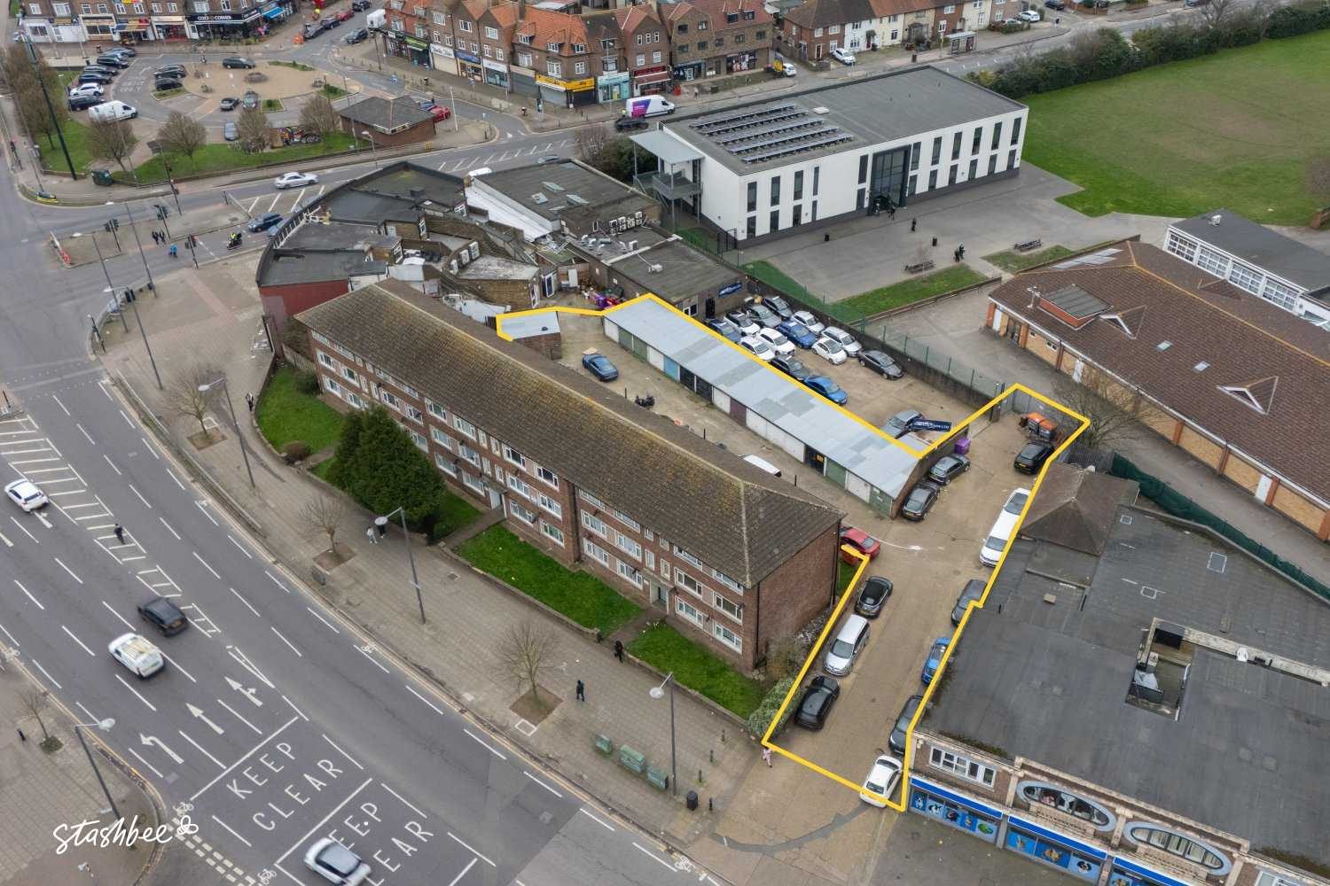 Parking Space to Rent in Dagenham, RM8