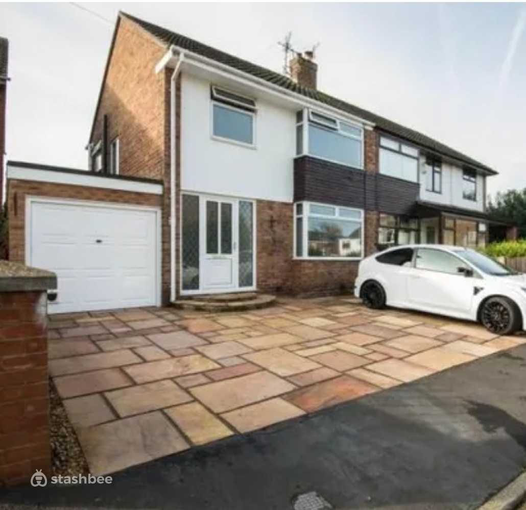 Parking Space to Rent in Ormskirk, L40