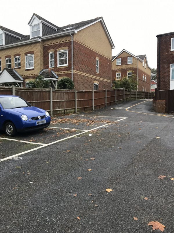 Parking on Peartree Avenue, SO19