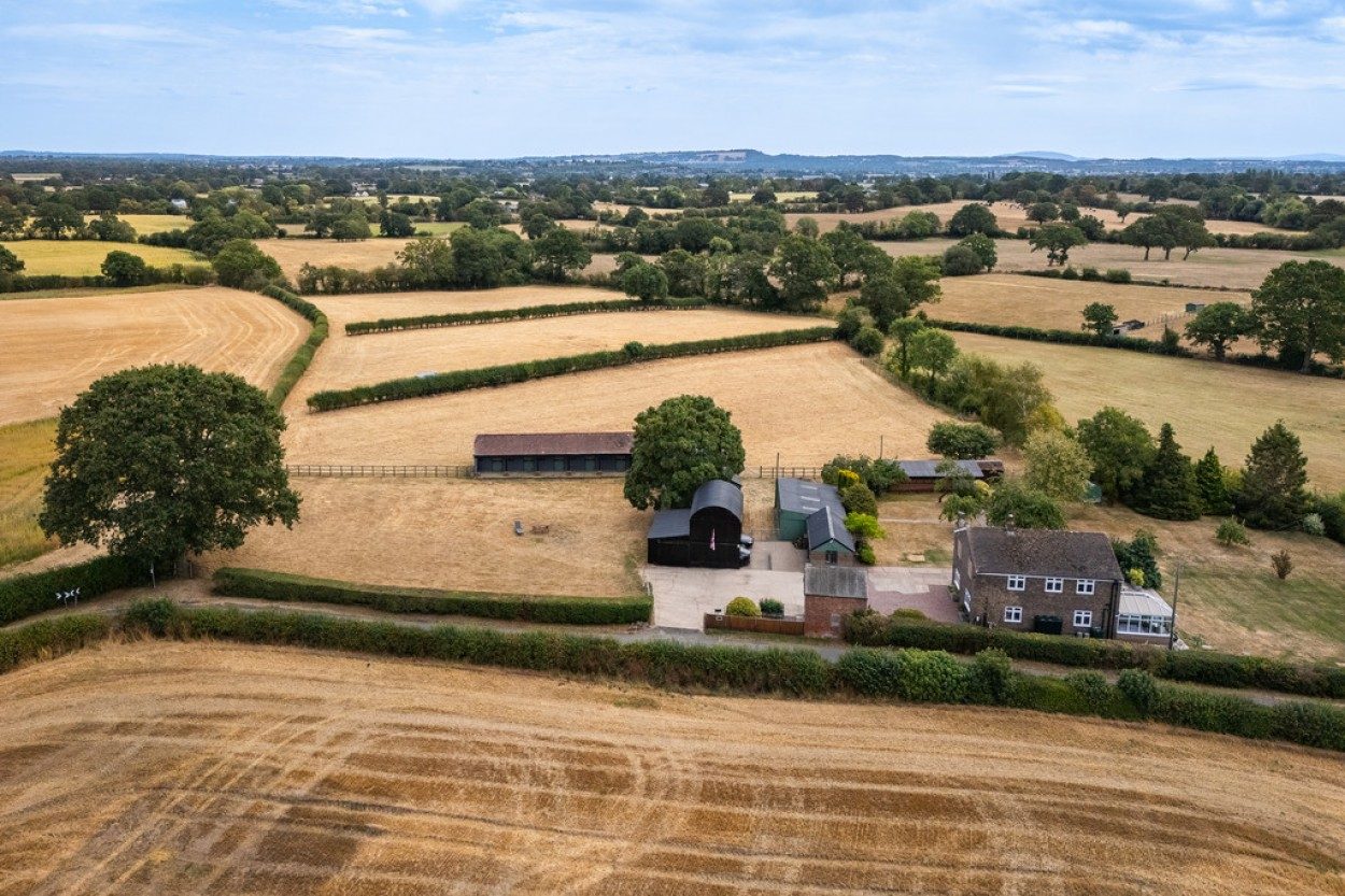 Detached house with outbuildings, Whitchurch