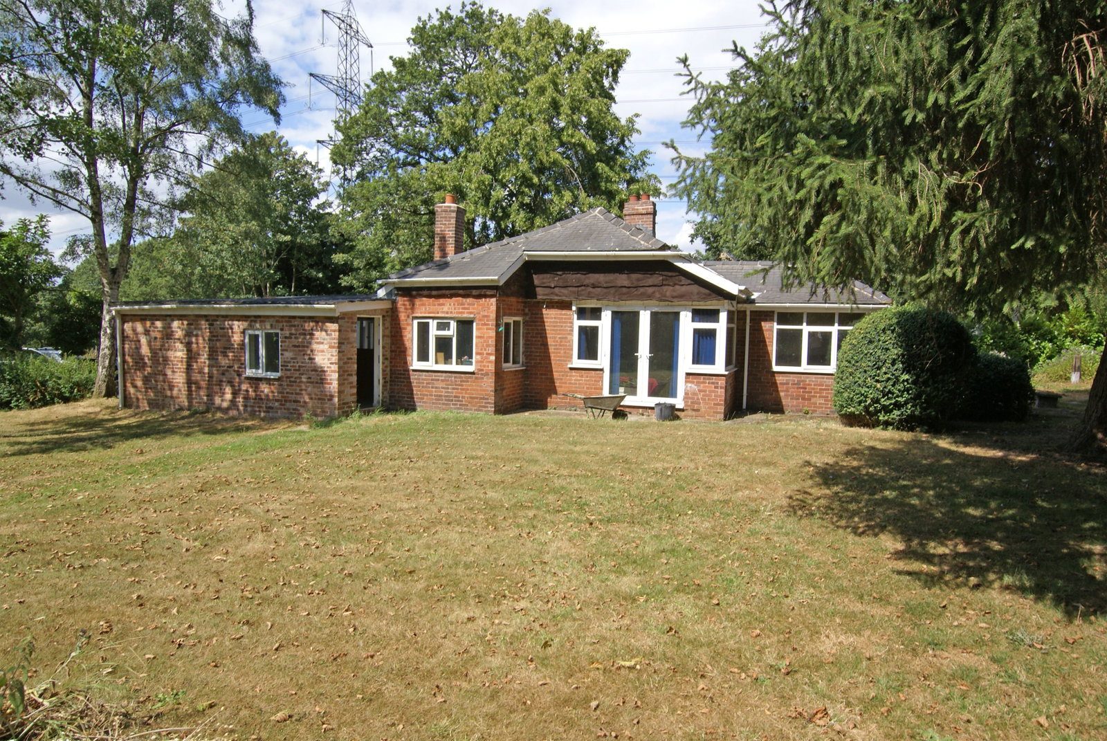 Chesterfield: bungalow with outbuildings