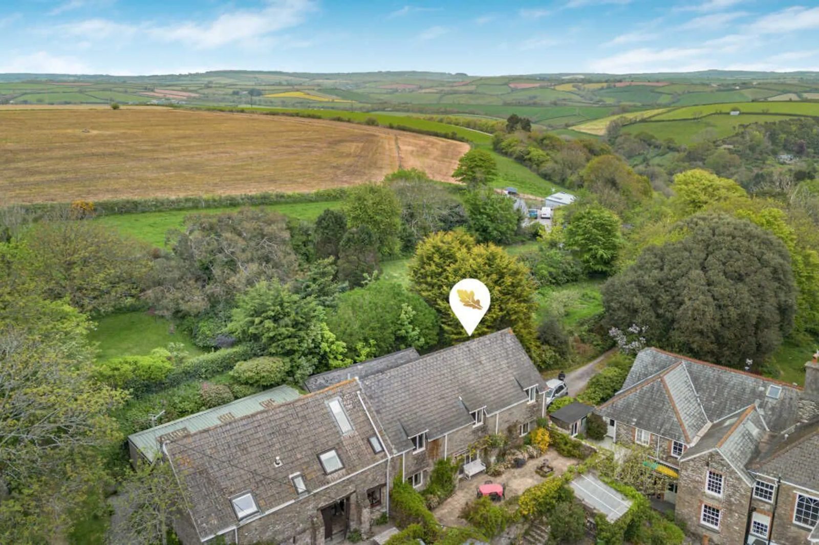 Nr Bigbury: period smallholding