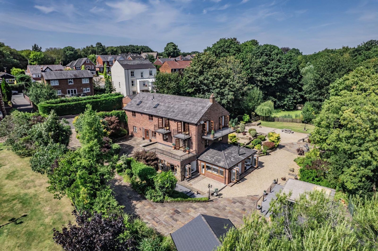Character Property for sale with 4 bedrooms, Jolly Mill, Chorley Road