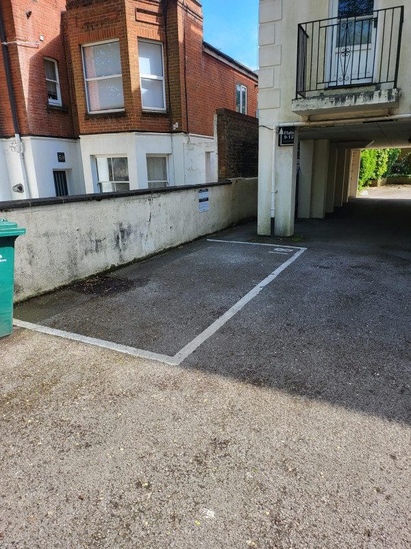 Parking on Stanford Ave, BN1