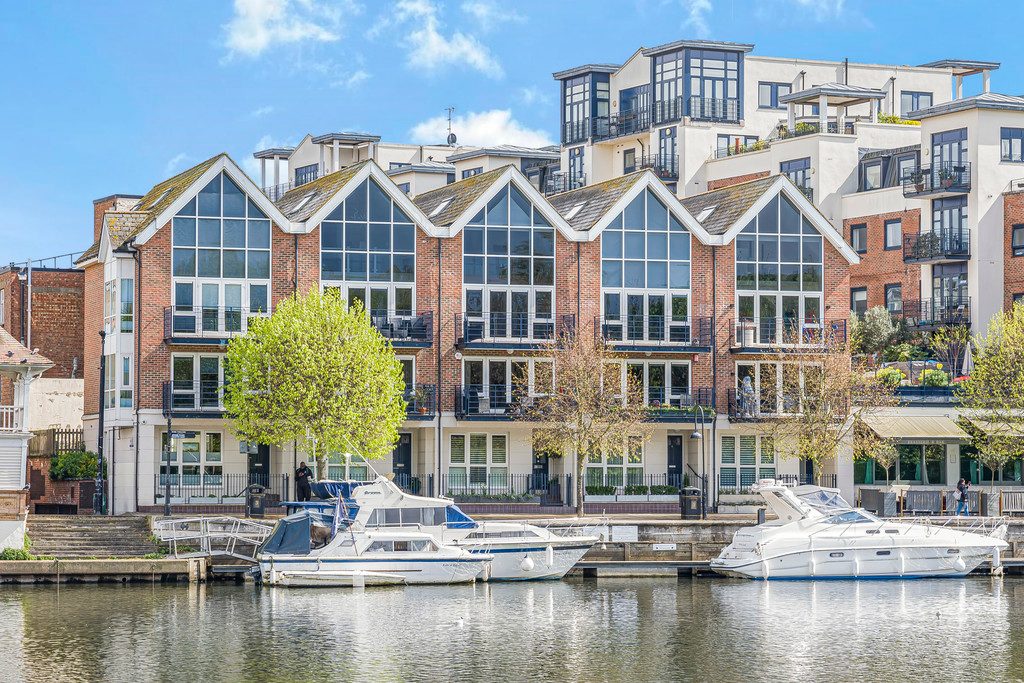 Quayside Walk, Kingston, 4 Floors of River Views