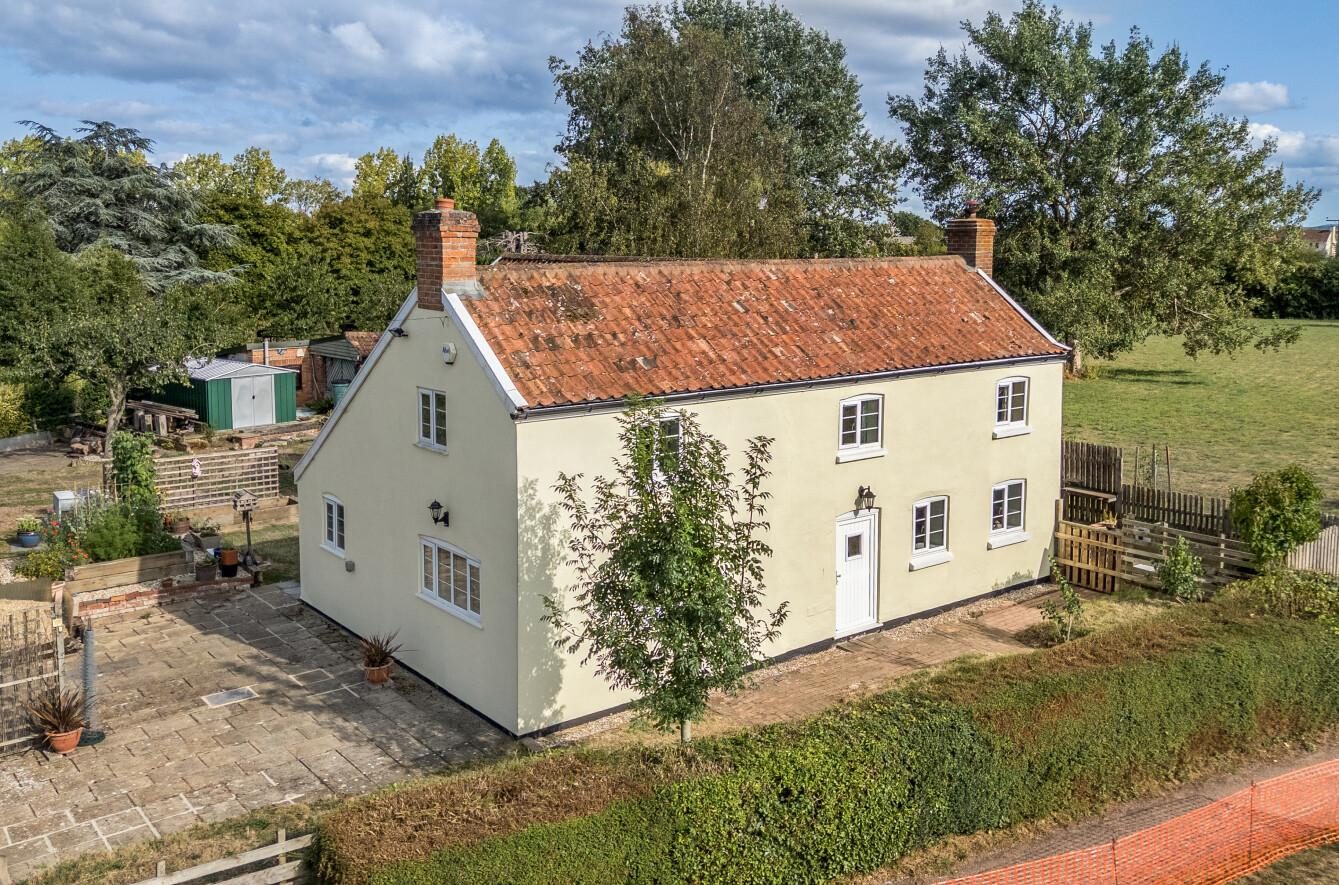 Detached House for sale with 3 bedrooms, Banklands, North Newton