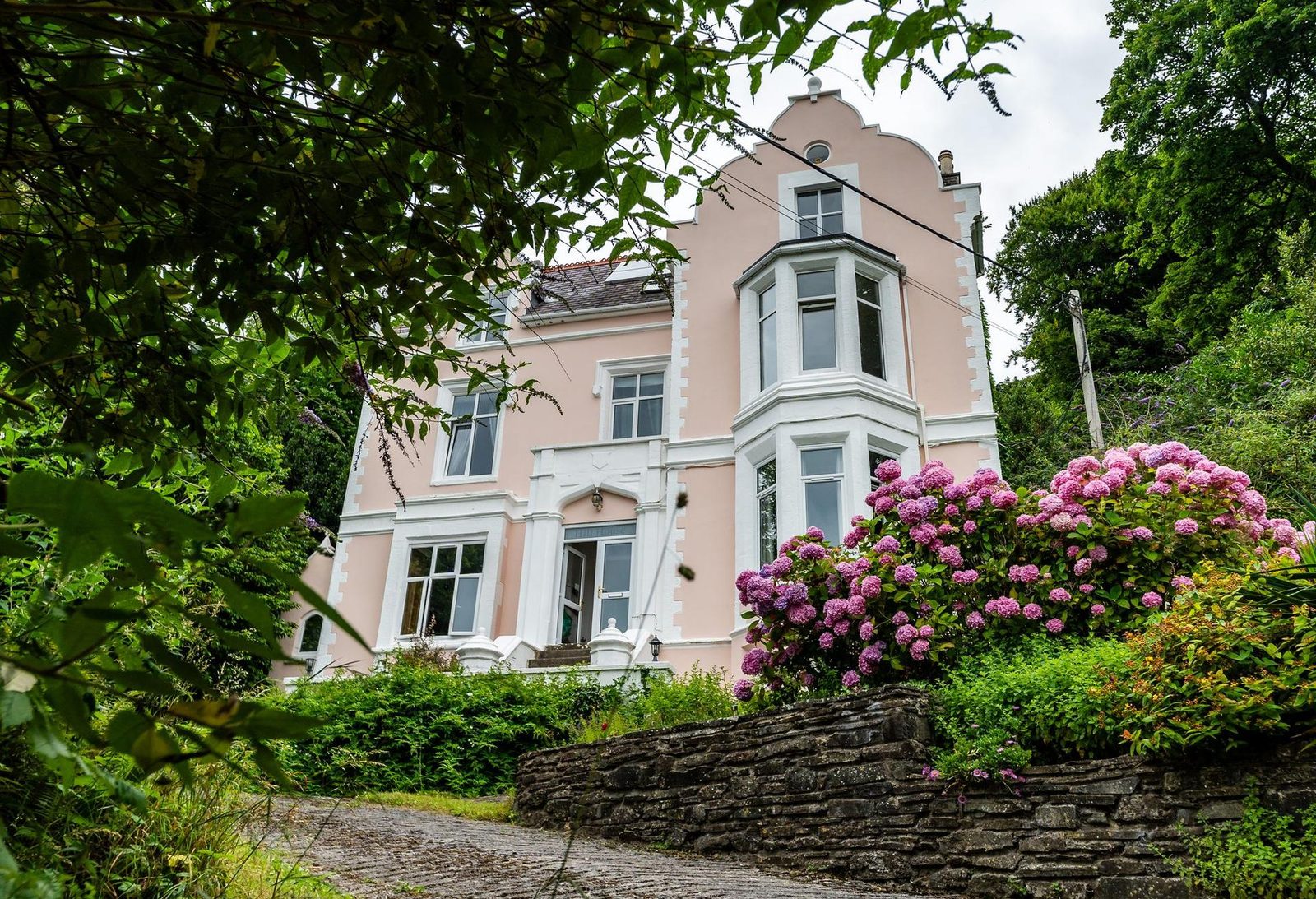 Detached House for sale with 8 bedrooms, Hill House, Llansteffan