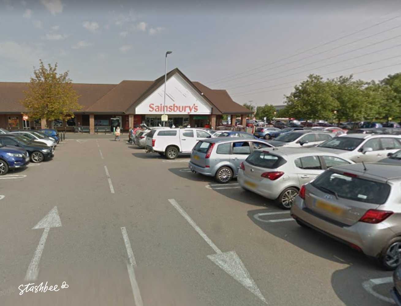 Parking at Sainsbury's Dunstable, Luton Road