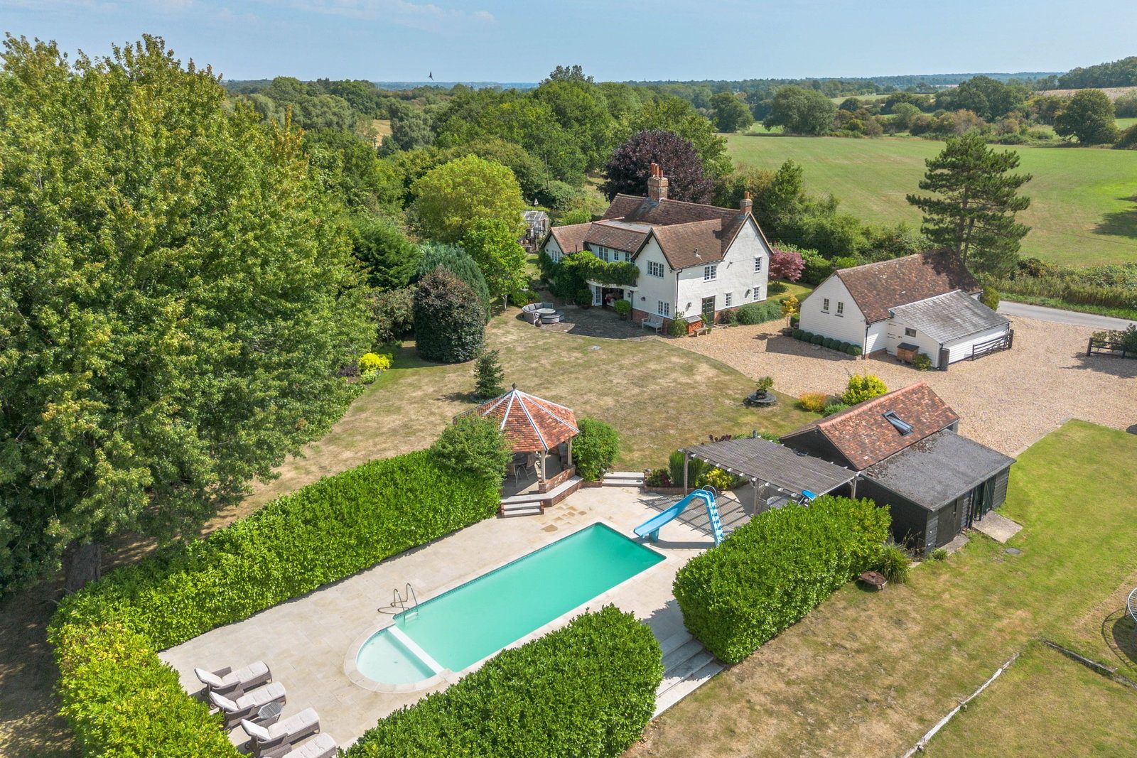 Detached House for sale with 4 bedrooms, East End Green, Hertingfordbury