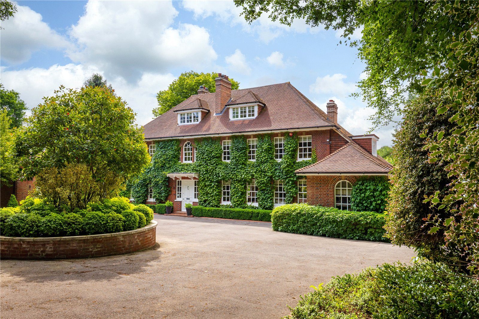 Hascombe Road, Godalming, Surrey, GU8 4AA