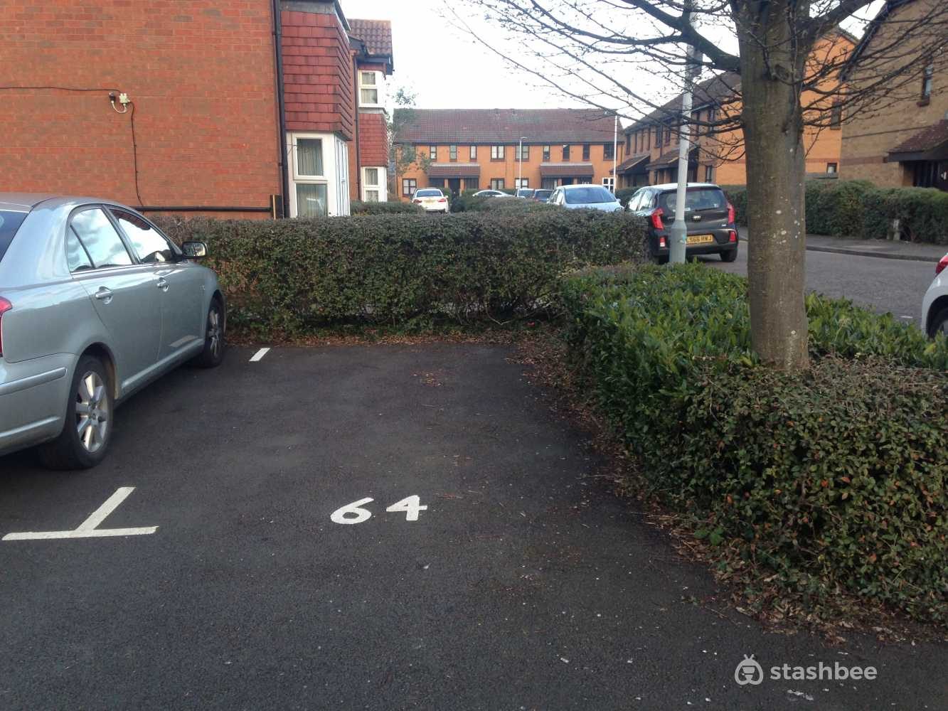 Parking Space to Rent in Uxbridge, UB8