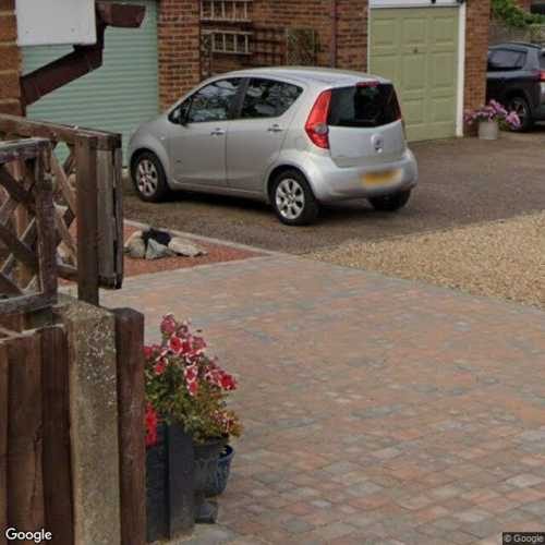 Parking Space to Rent in Luton, LU2