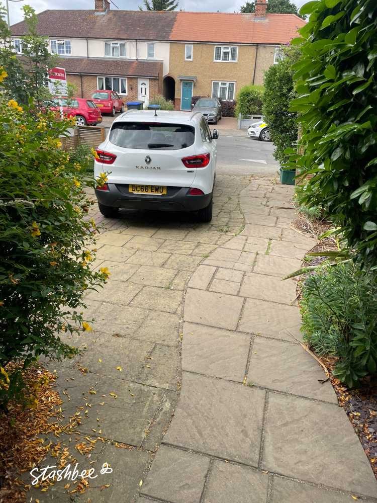 Parking Space to Rent in Thames Ditton, KT7
