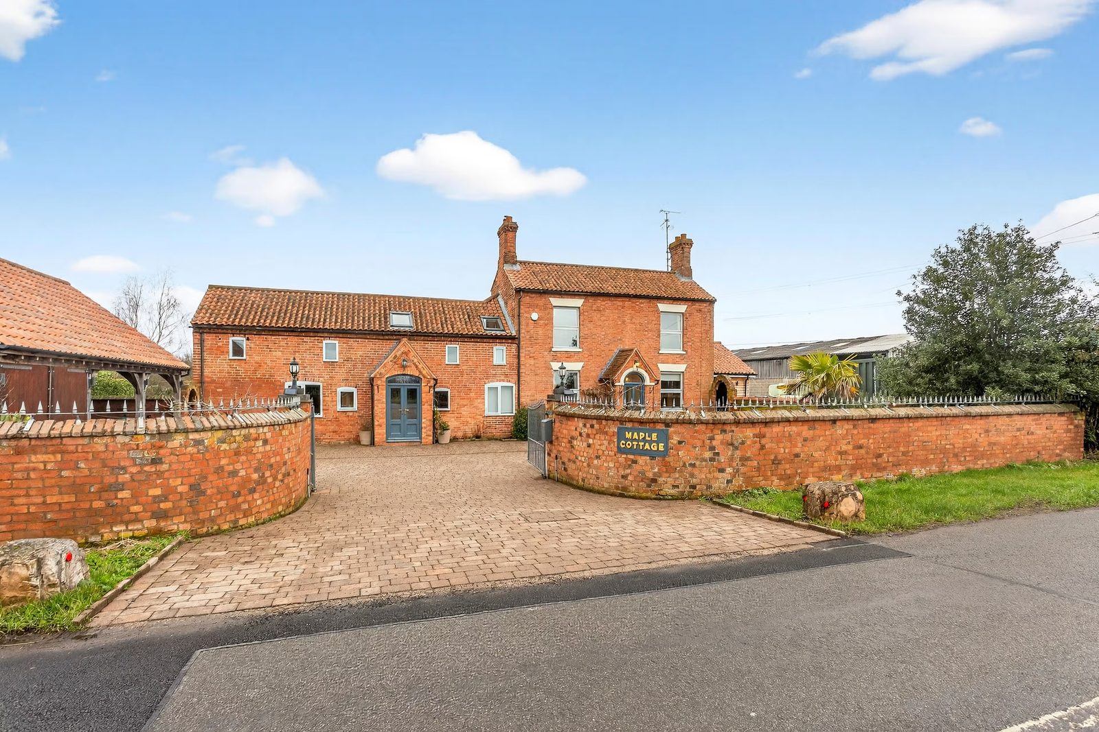 5 bedroom equestrian facilityCar Colston Road, Nottingham, NG13 9BY