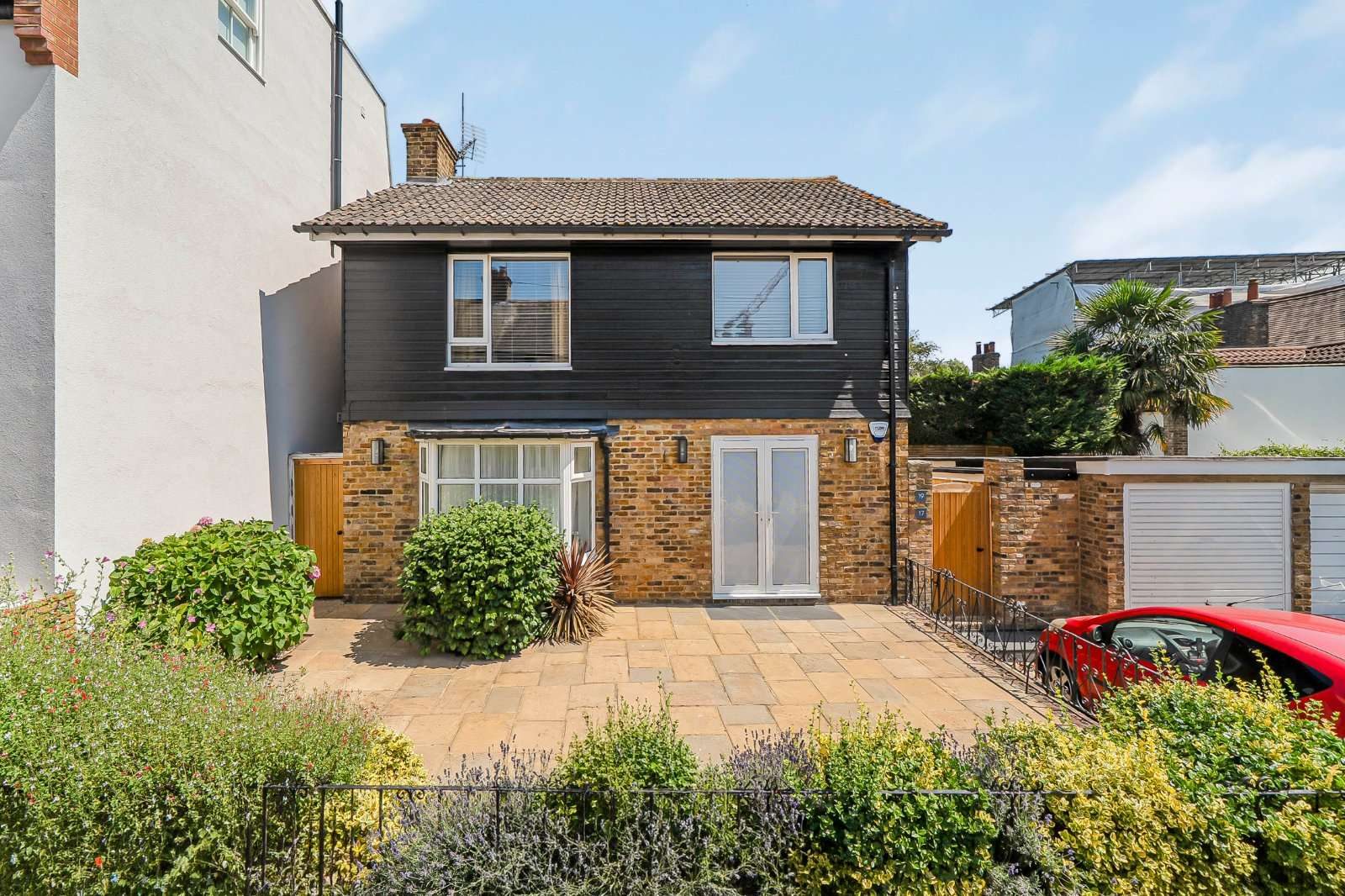 Bell Lane, Twickenham