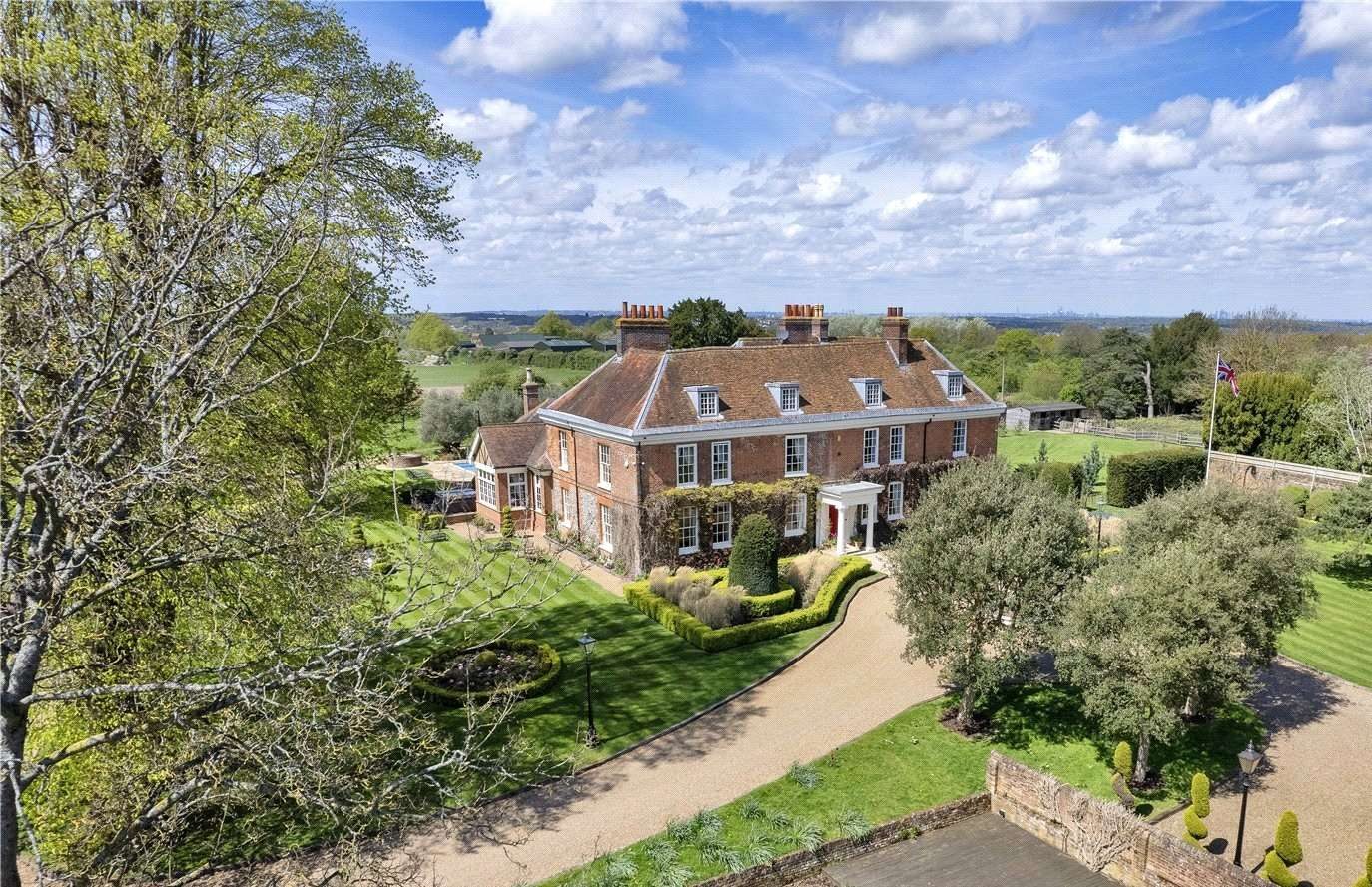 Detached house with a pool, Orpington