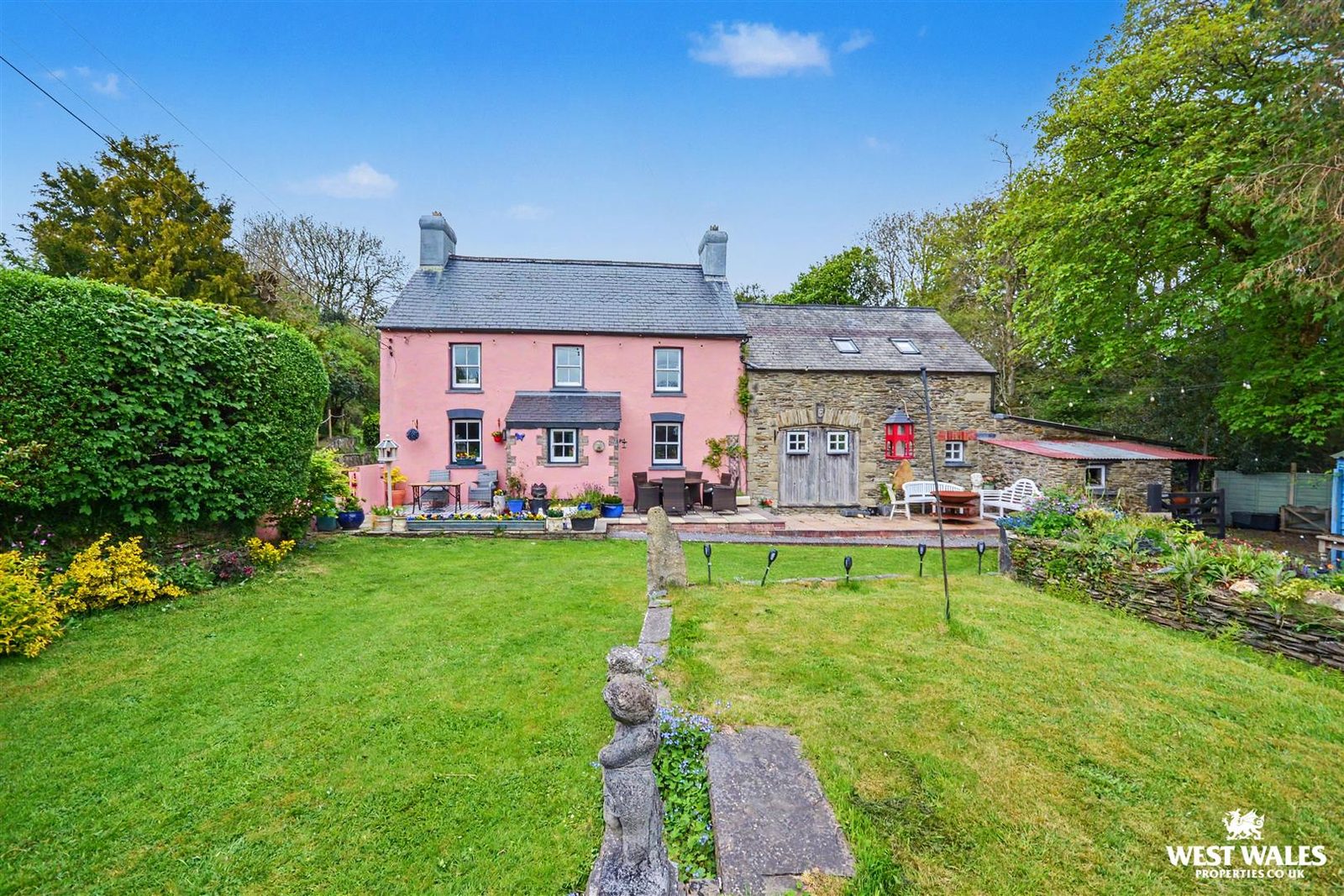Land with paddocks in Crymych