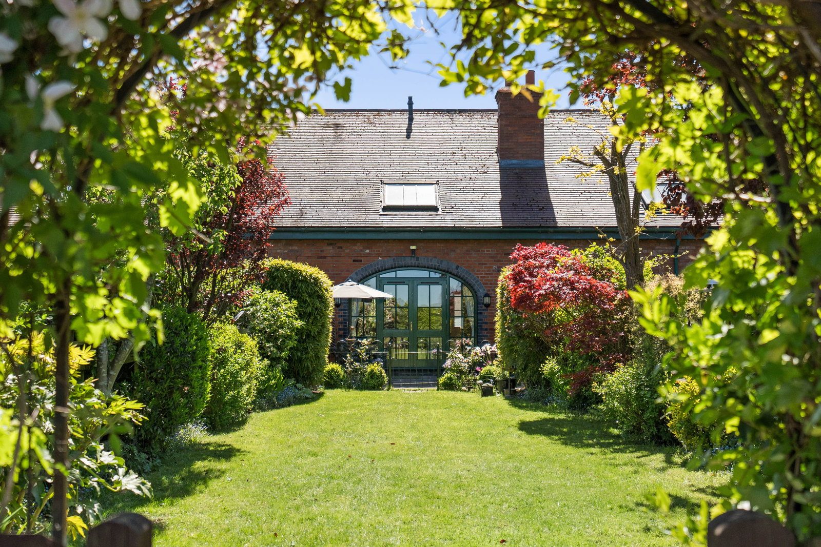 Mews House for sale with 3 bedrooms, Clementsbury, Brickendon Lane
