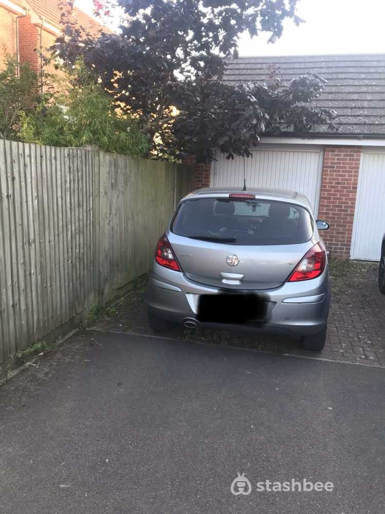 Parking Space to Rent in Thatcham, RG19