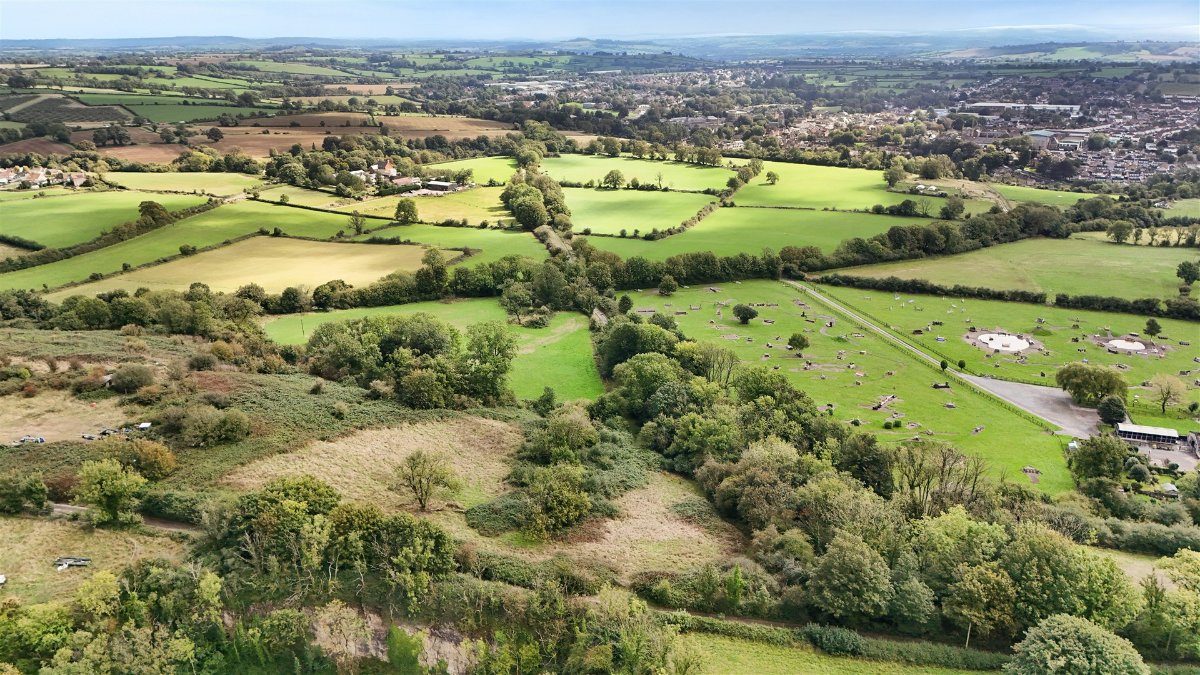 Land with paddocks, Land At Windsor Hill