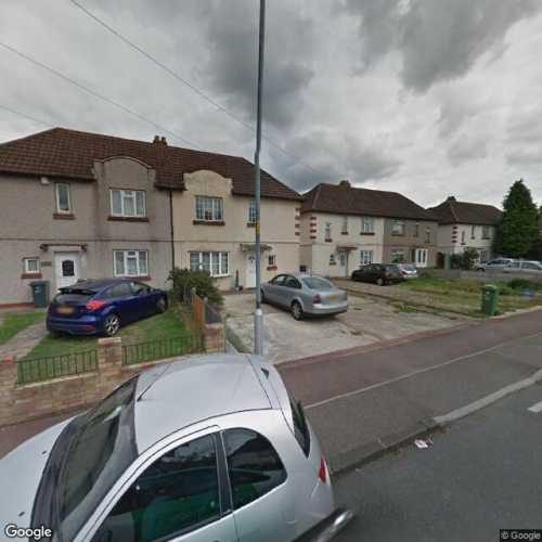 Parking Space to Rent in Romford, RM6