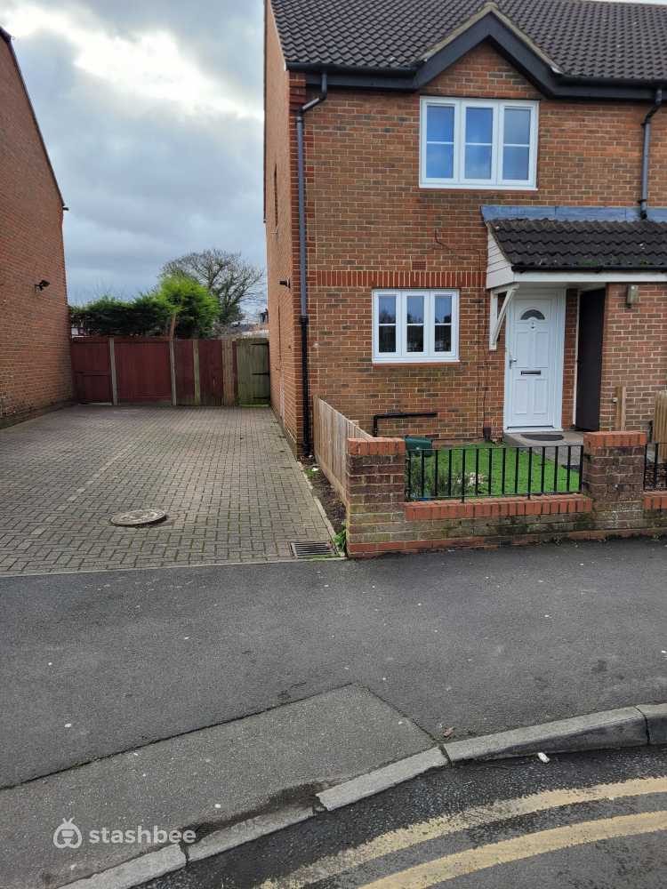 Parking Space to Rent in West Drayton, UB7
