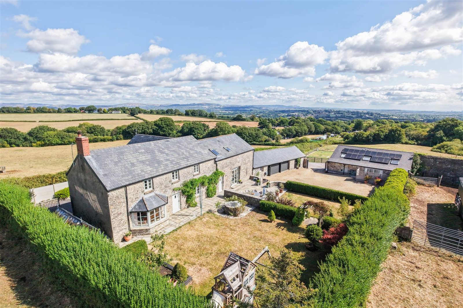 Vale of Glamorgan: period farmhouse
