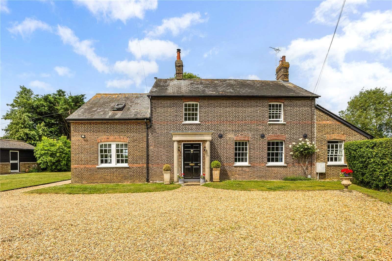 House with outbuildings in Hitchin