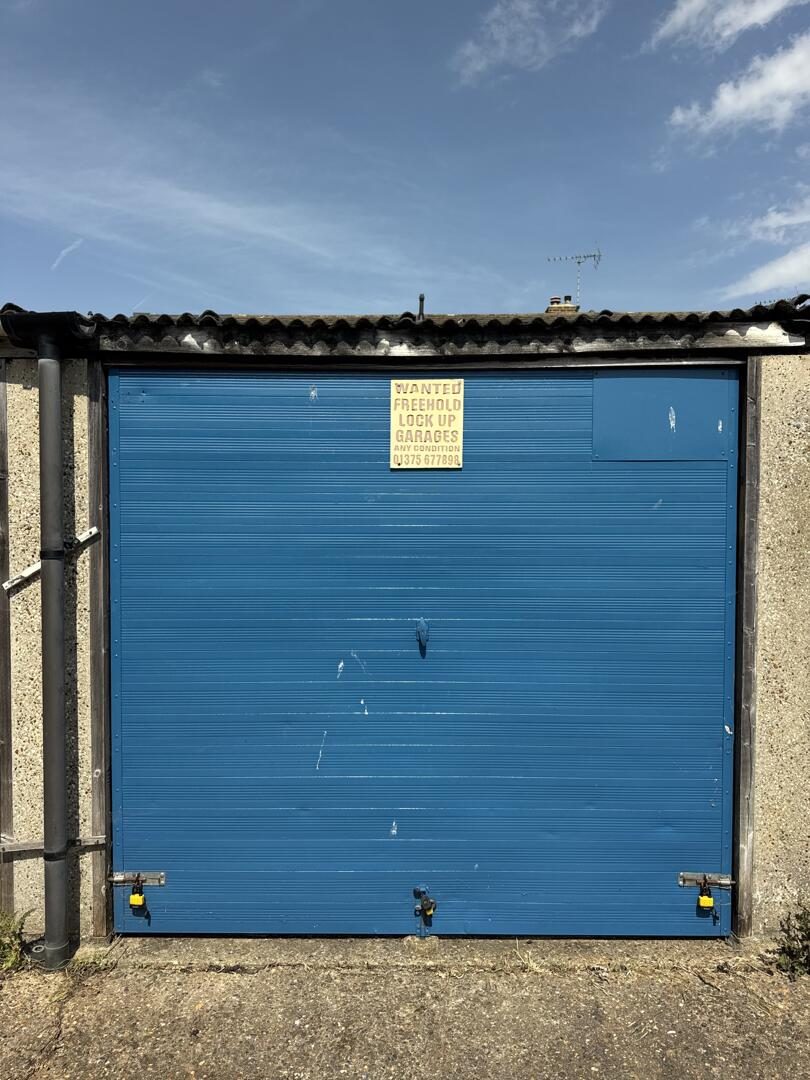 Garage at Gideons Way, Stanford-le-Hope