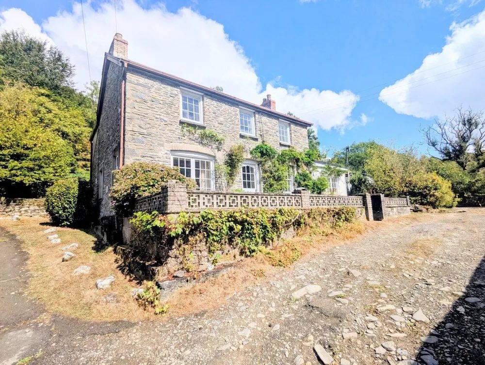 Carmarthenshire.: smallholding with outbuildings