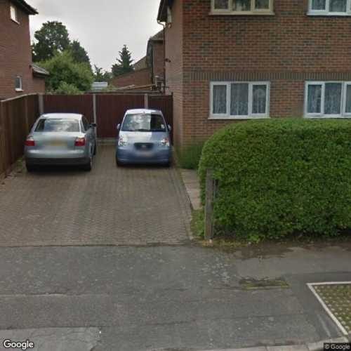 Parking Space to Rent in Slough, SL2
