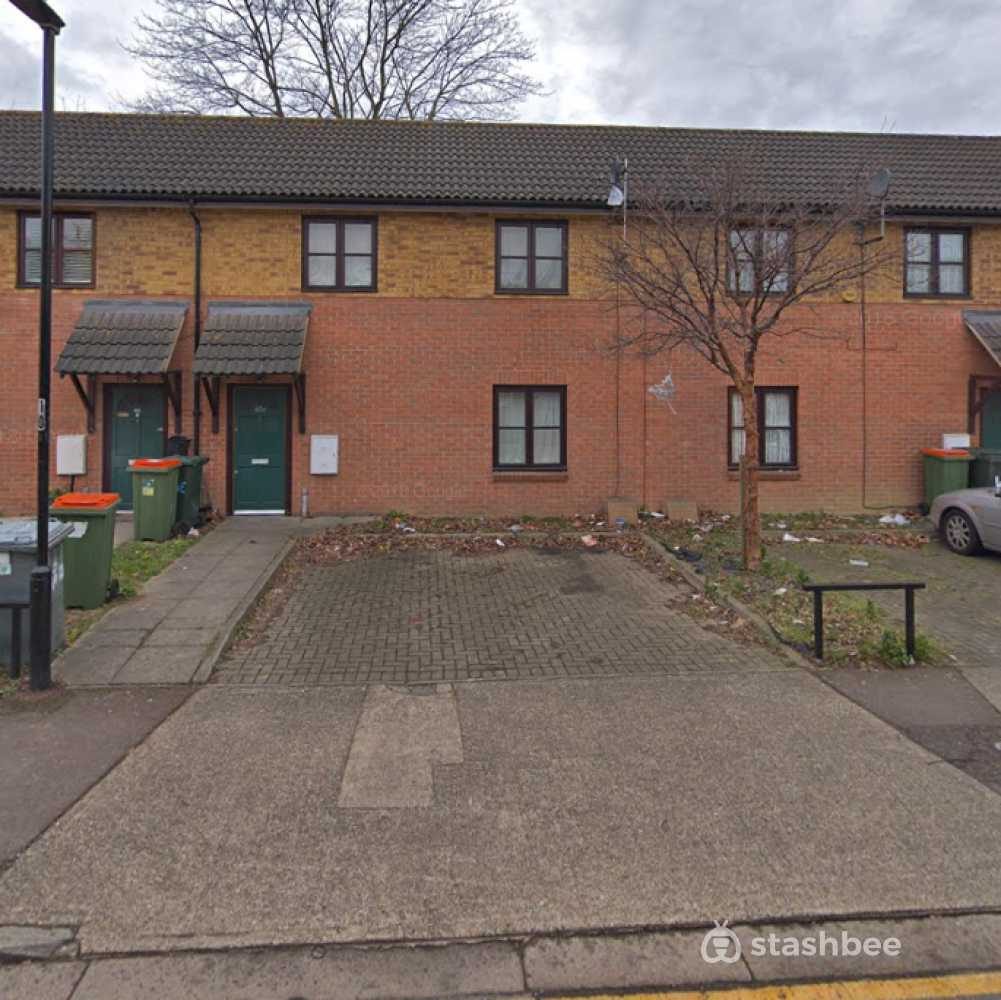 Parking Space to Rent in East London, E6