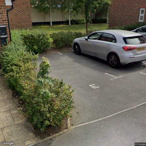 Parking Space to Rent in Maidenhead, SL6